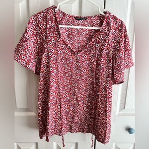 Shein size large short floral sleeve shirt